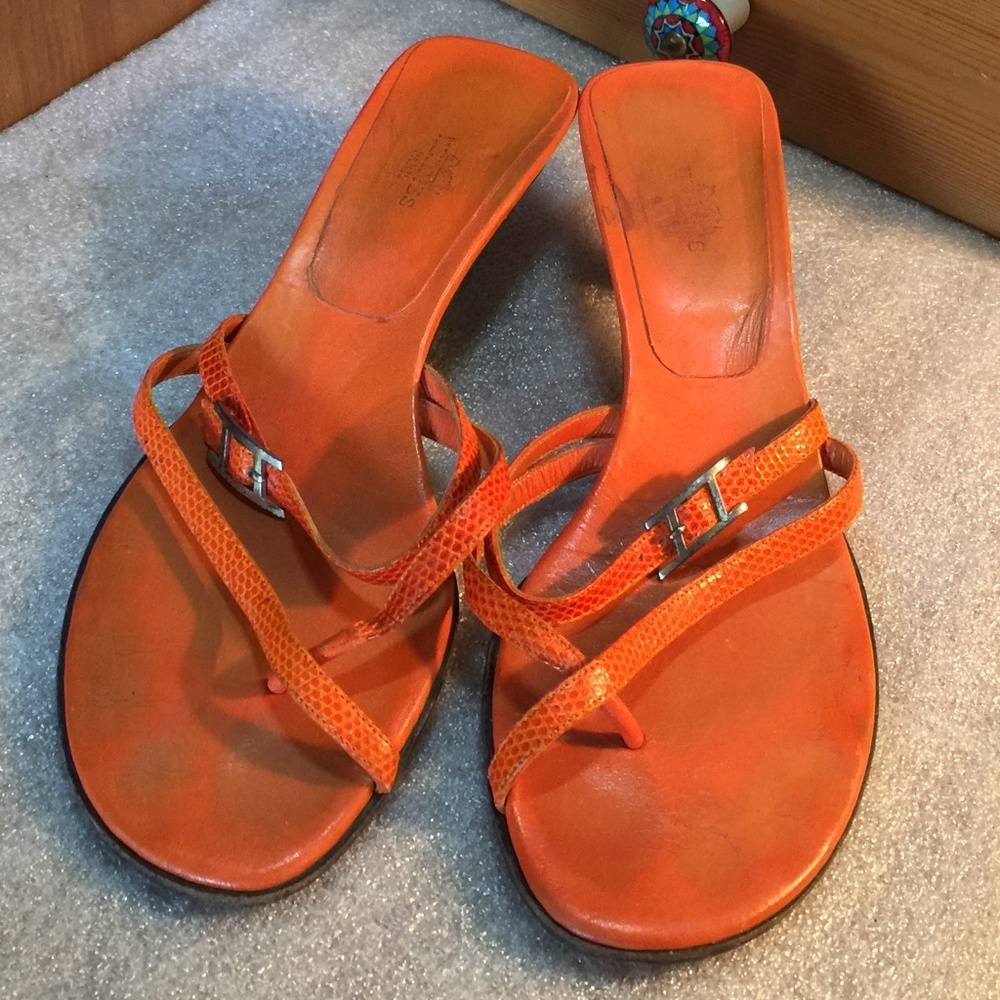 HERMES ORANGE LEATHER THONG SANDALS MULES size 39 slides heels